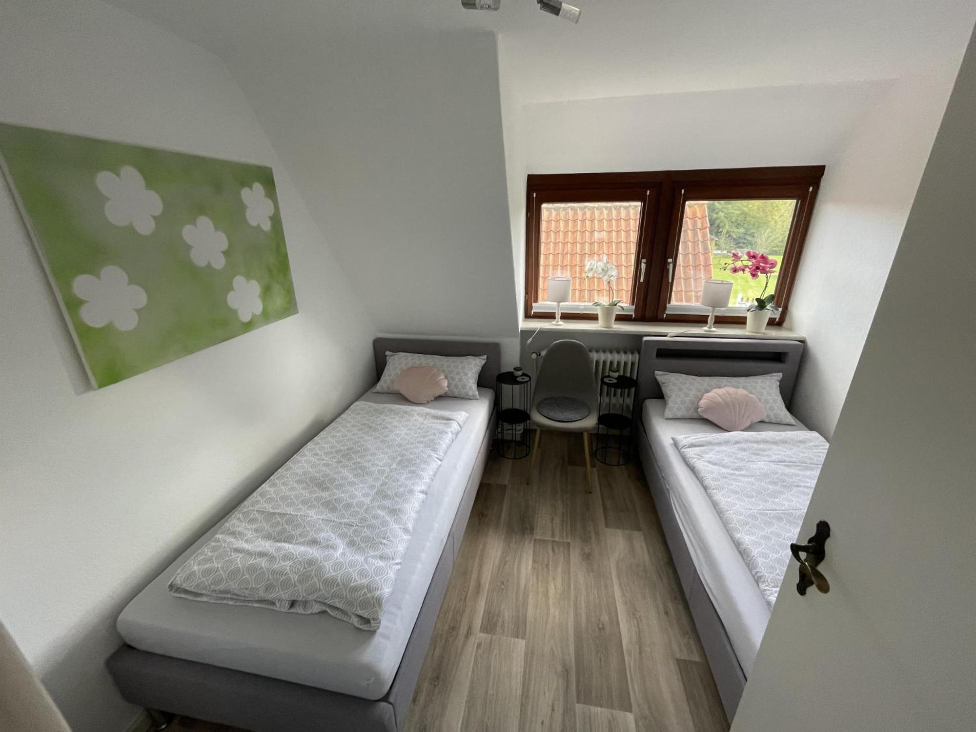 Ferienwohnung Alice Burhave Bagian luar foto