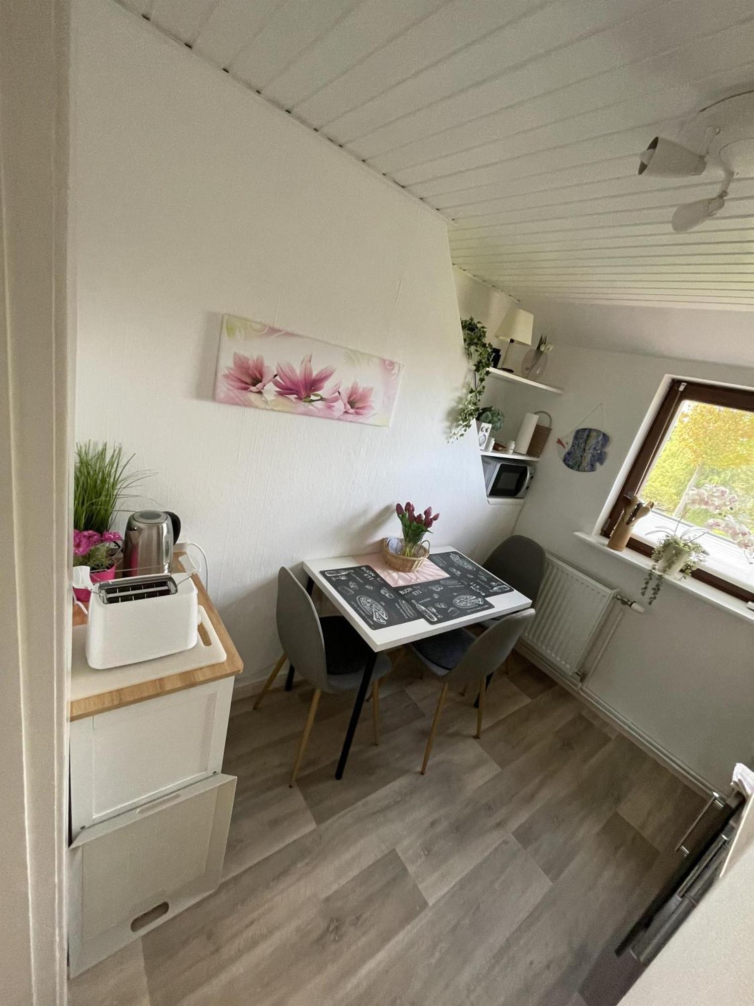 Ferienwohnung Alice Burhave Bagian luar foto